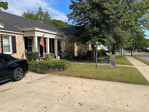 2nd image of 212 University Dr