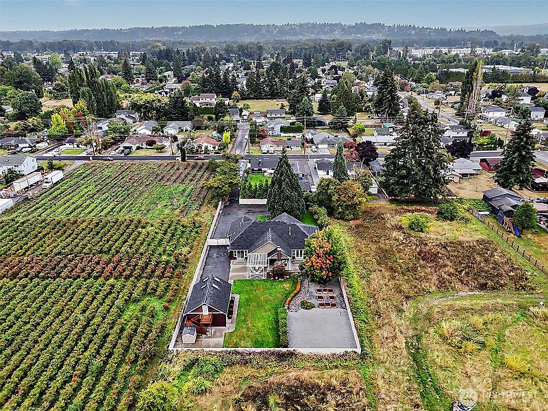 3rd image of 1920 12th Avenue SE