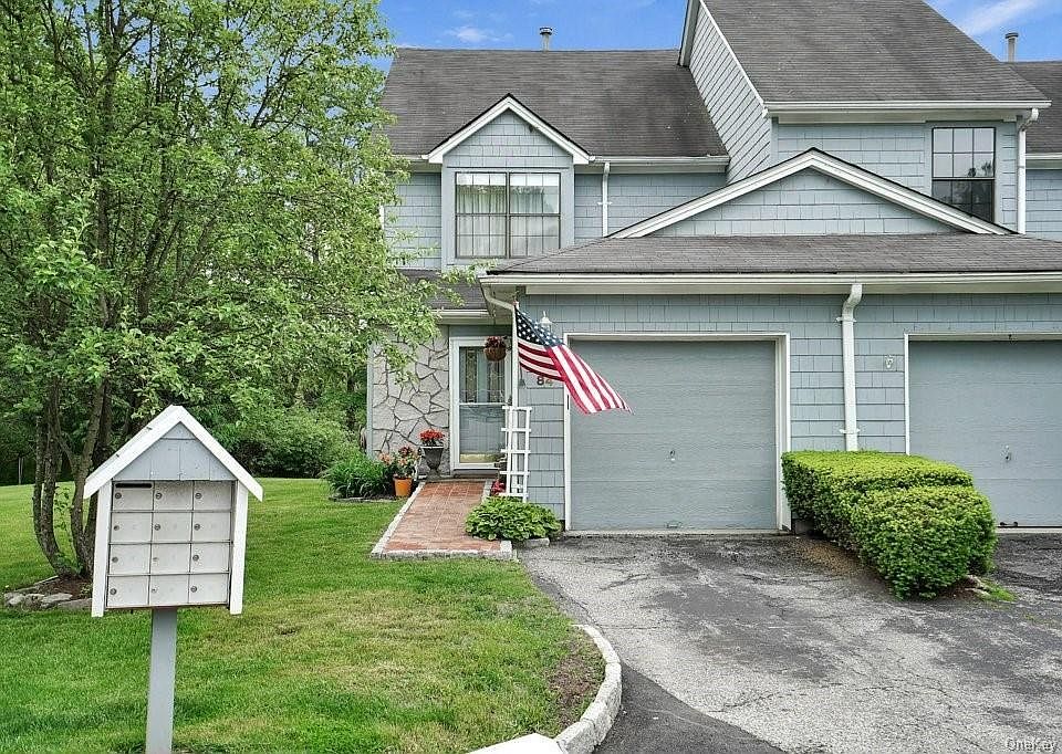 1st image of 84 Jonathan Dr