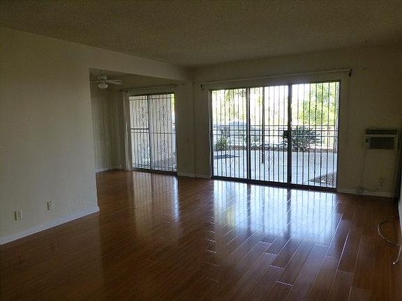 3rd image of 1091 College View Dr APT D