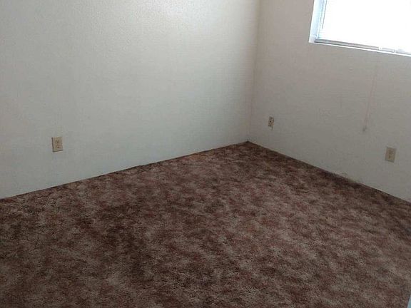 5th image of 690 Adams St #102