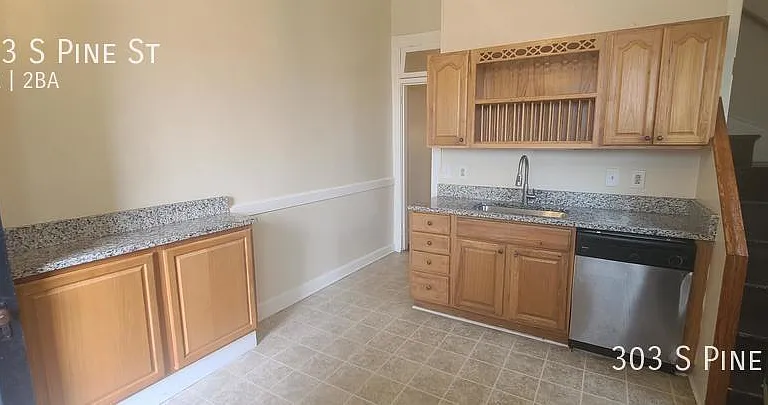 303 S Pine St — Photo 12