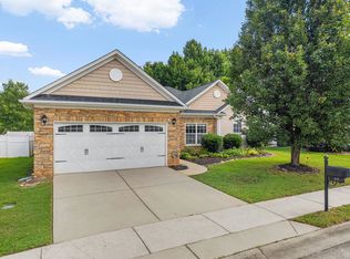10 Paranor Dr, Simpsonville, SC 29681