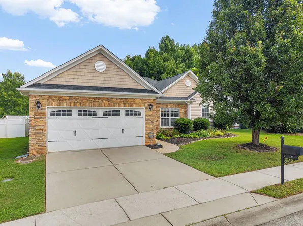 10 Paranor Dr, Simpsonville, SC 29681