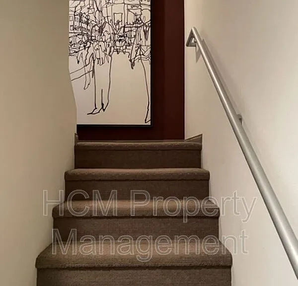 595 Rockefeller — Photo 10