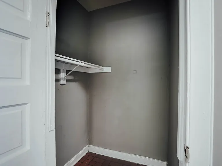 1316 Enfield Ave — Photo 14