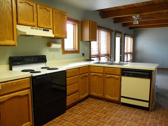 4th image of 102 Shorthorn Dr #102