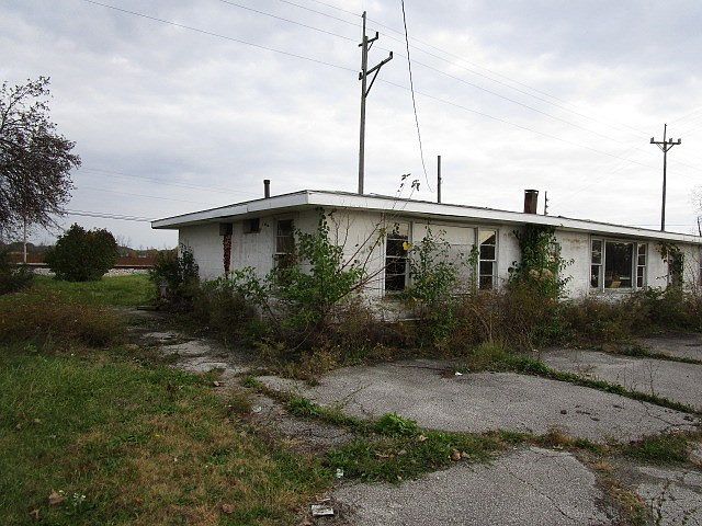 2nd image of 2300 Marion Marysville Rd