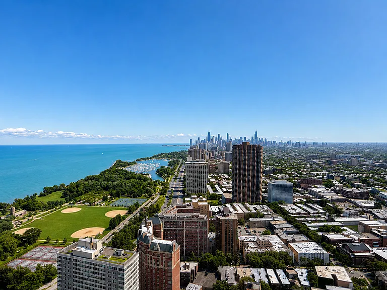 655 W Irving Park Rd #5303 — Photo 6