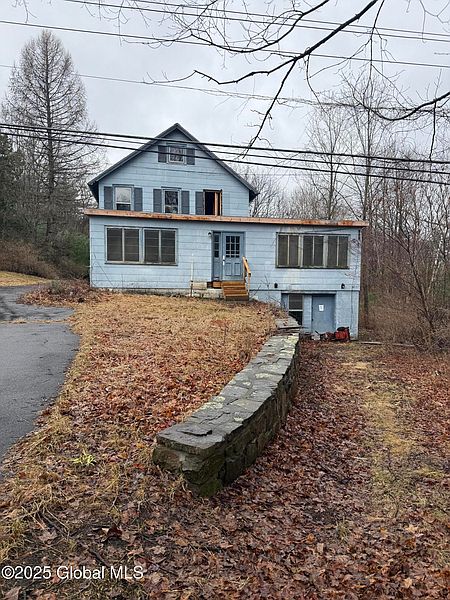 5th image of 527 Lockhart Mountain Road