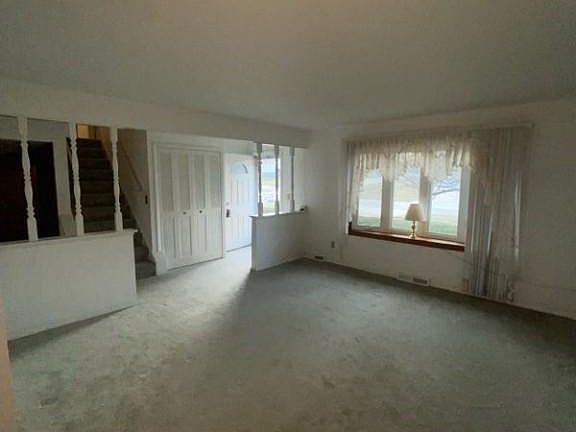 2nd image of 331 Sheri Dr
