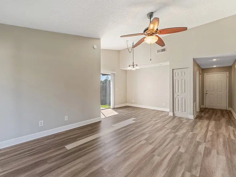 5201 Bellefield Dr — Photo 5