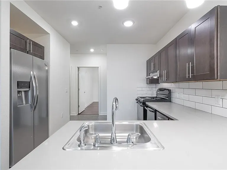 6700 Menchaca Rd #11 — Photo 5