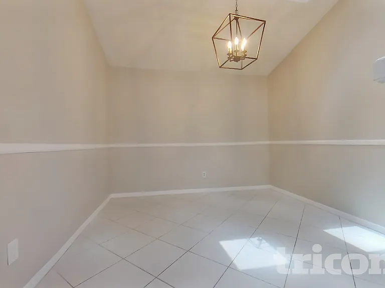 110 Yorktown Pl — Photo 3