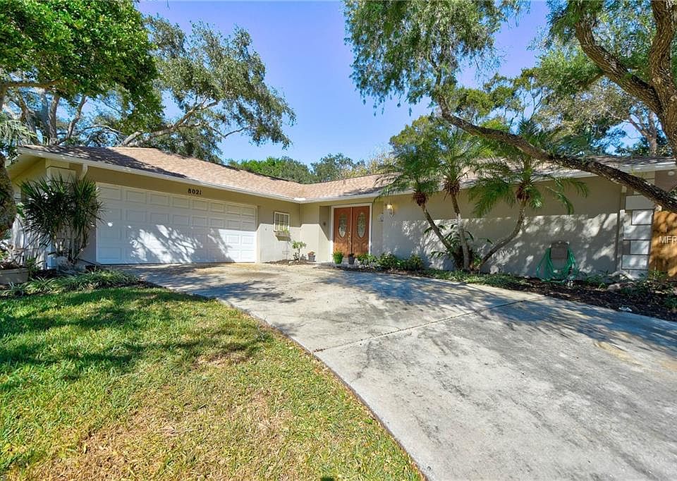 1st image of 8021 Bayhaven Dr