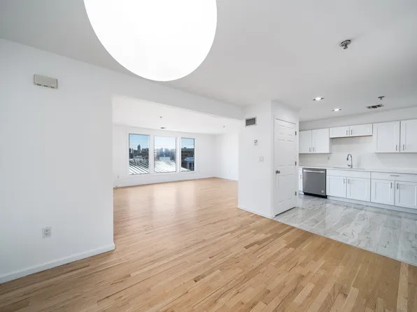 8909 Riverside Pl #1, North Bergen, NJ 07047