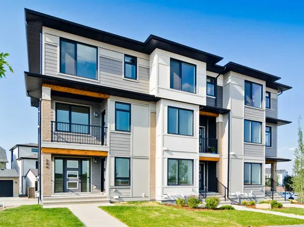 245 S Bighorn Ave, Calgary, AB T2Y 0Z8