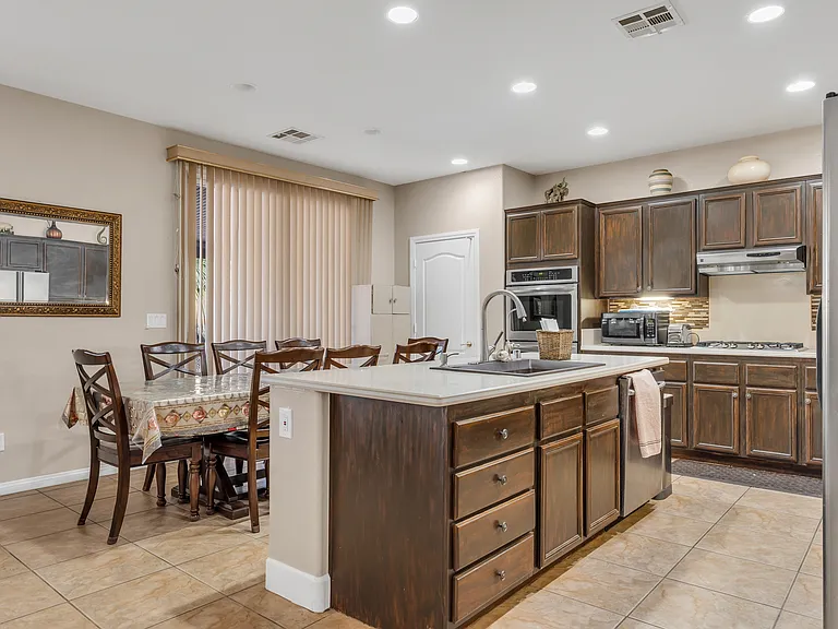 3069 Regal Cove St — Photo 7