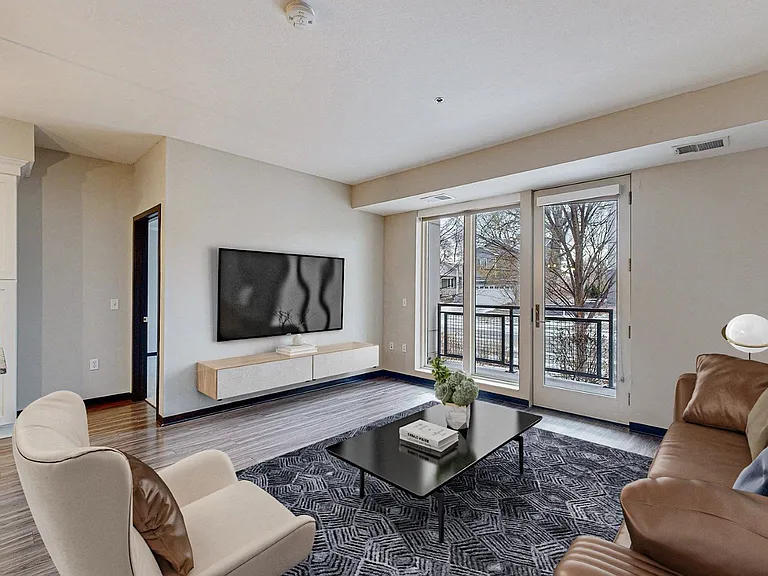 The Shoreham Apartments — Photo 47