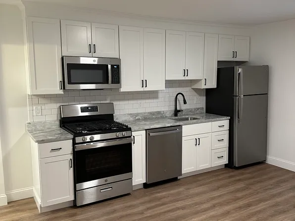 11 Medway St APT 1, Providence, RI 02906