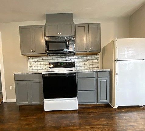 4th image of 1011 N Beal St