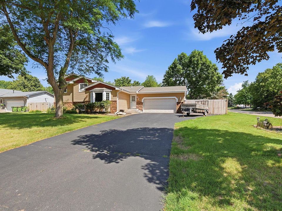 1st image of 1725 129th Ln NW