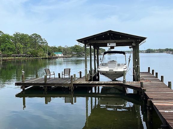 5th image of 932 Pocahontas Dr