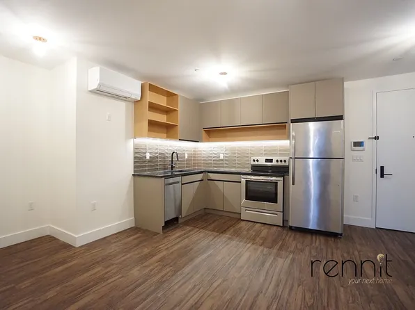 26-24 4th St Unit 638A, Astoria, NY 11102
