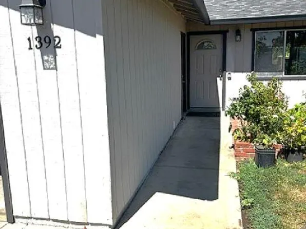 1392 Whistling Dr, Redding, CA 96003