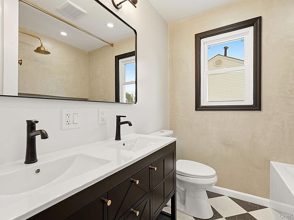 5th image of 149 Wilkes Street
