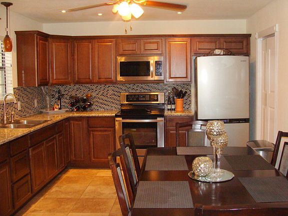3rd image of 3612 McKnight Dr