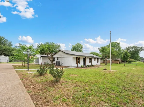 232 E Brian St, Burleson, TX 76028