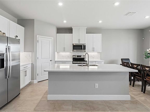 3rd image of 10009 Daybreak Gln