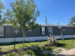 1413 E 4th St, Pecos, TX 79772