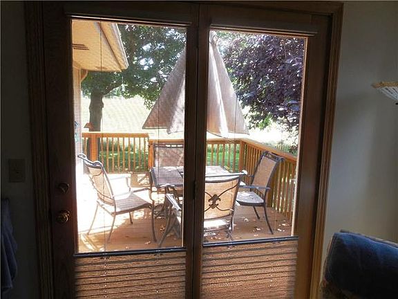 5th image of 605 NW Timberbrooke Dr