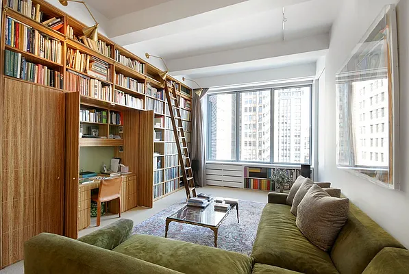 Sold by Sloane Square | media 5