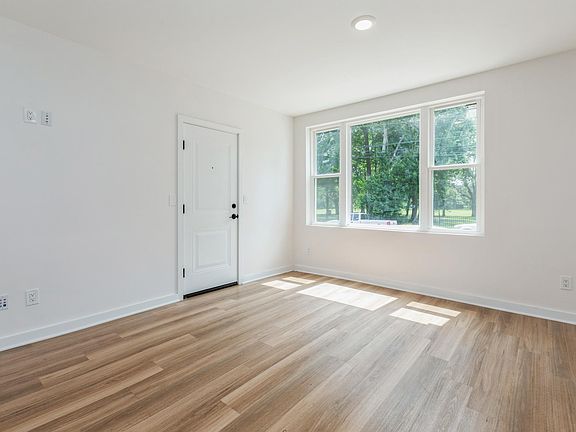 2nd image of 164 Glenwood Ave #101