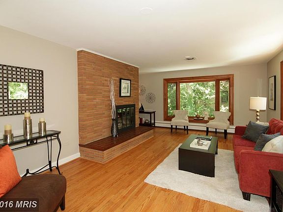 5th image of 8528 Forest St