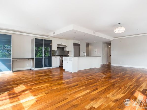 2 bedroom rental in Vancouver — photo 12