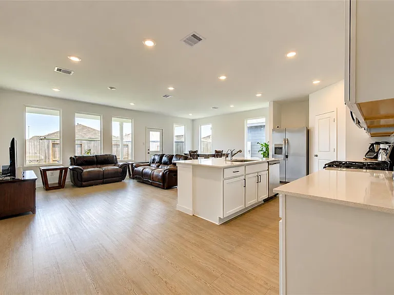 21614 Springhill Grove Ln — Photo 33