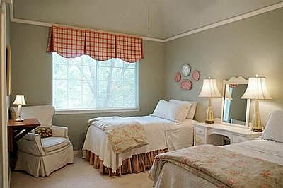 4th image of 616 Llano Ct