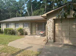 42 Neal St, Longview, TX 75602