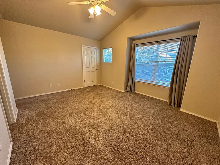 3162 NW Shooting Star Dr — Photo 10