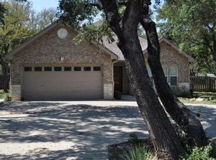 120 Winding Oak Dr, Johnson City, TX 78636