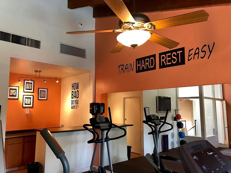 Casas Adobes Apartments — Photo 66
