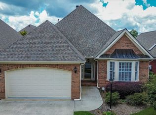 1910 Woodberry Run Dr, Snellville, GA 30078