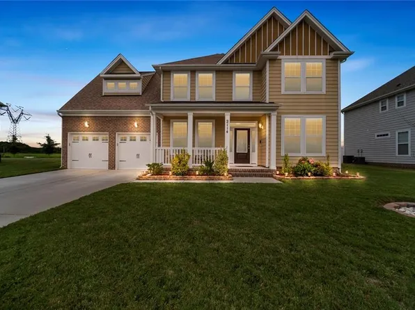 2114 Bellflower Way, Chesapeake, VA 23323