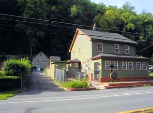 1730 N Delaware Dr, Easton, PA 18040