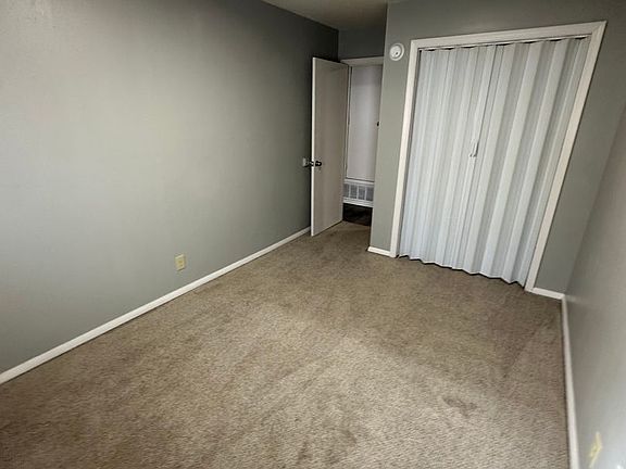 5th image of 108 NE Katherine Ave #116E