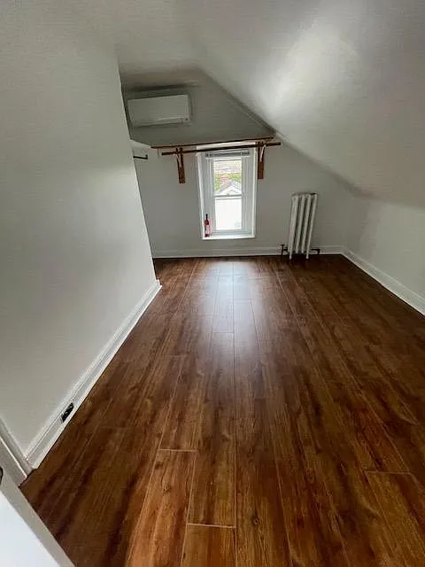 25 W Southampton Ave #2